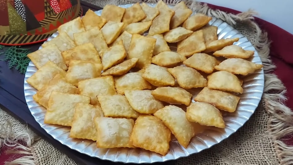 Mini pastéis para festas.